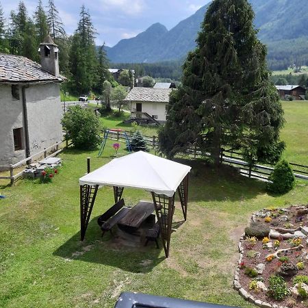 The Snow - Appartamento Panoramico Con Balcone Champoluc Ngoại thất bức ảnh